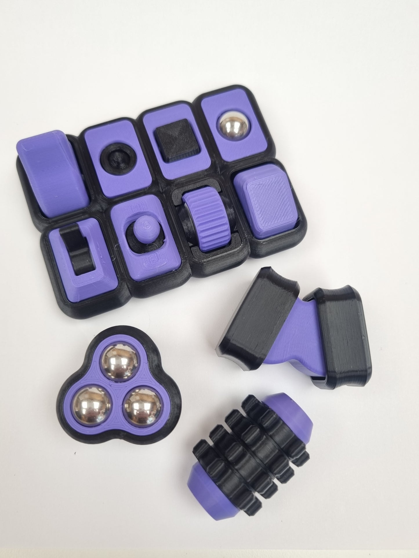 Octo-Mix - 8 fidgets in one!